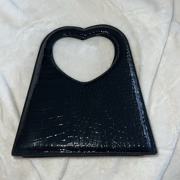 H&M patent and faux croc handbag heart - Picture 6 of 8